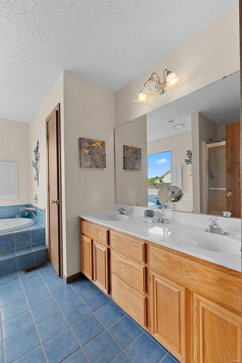 15 Statesman Dr, O'fallon, MO 63368 photo 15