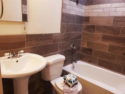 3 Wilbert Dr, Saint Charles, MO 63304 photo 4