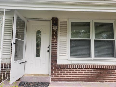 3 Wilbert Dr, Saint Charles, MO 63304 photo 2