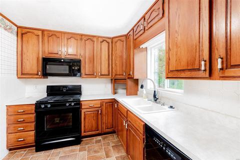 704 Connie Ln, Manchester, MO 63021 photo 9