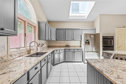 418 Arbor Gln, Ballwin, MO 63021 photo 8