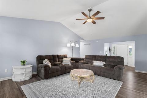 35 Treaty Ct, O'fallon, MO 63366 photo 3