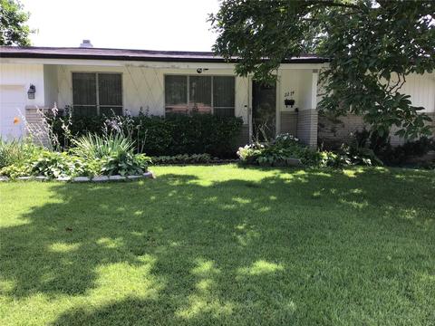 2274 Crandel Dr, Saint Louis, MO 63136 photo 1