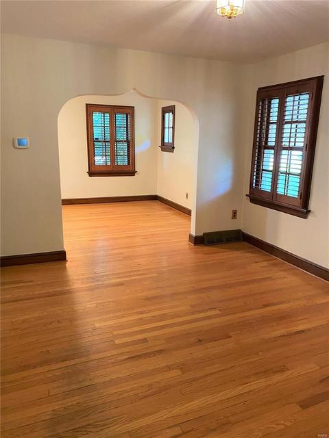 8916 Apache, Saint Louis, MO 63114 photo 10