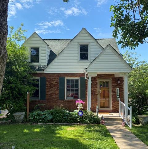 8916 Apache, Saint Louis, MO 63114 photo 1