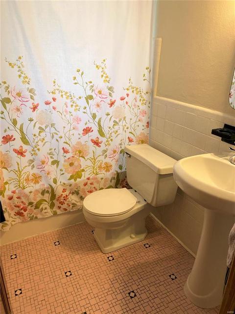 8916 Apache, Saint Louis, MO 63114 photo 7