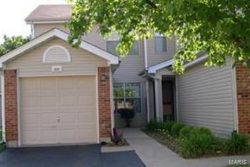 824 Woodside Trl, Ballwin, MO 63021 photo 1