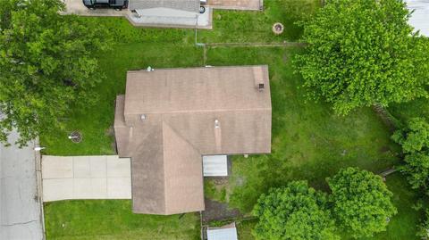 214 Roaring River Dr, O'fallon, MO 63366 photo 3