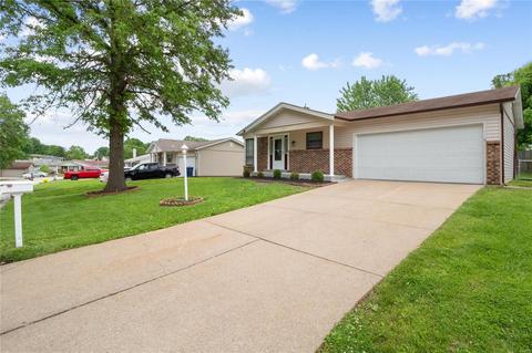214 Roaring River Dr, O'fallon, MO 63366 photo 5