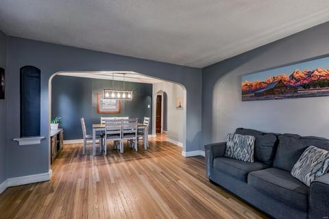 8904 Apache Ln, Saint Louis, MO 63114 photo 4