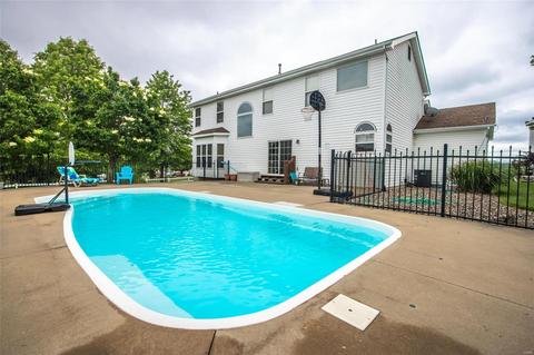 351 Brookhaven Dr, O'fallon, MO 63368 photo 3