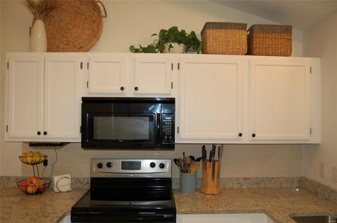 30 Morning Hill Dr, Ballwin, MO 63021 photo 6