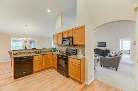 214 Bushgate Way, Eureka, MO 63025 photo 11
