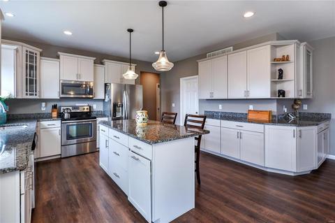 832 Bluff Brook Dr, O'fallon, MO 63366 photo 8