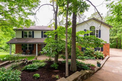 1347 Summit Dr, Fenton, MO 63026 photo 2