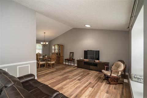 811 Eaglebrooke Dr, Ballwin, MO 63021 photo 6
