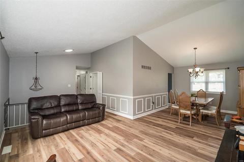 811 Eaglebrooke Dr, Ballwin, MO 63021 photo 7