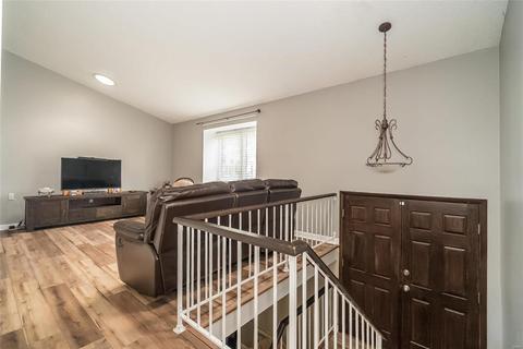 811 Eaglebrooke Dr, Ballwin, MO 63021 photo 4