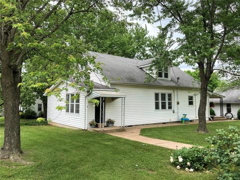 6 N Bernhardt, Gerald, MO 63037 photo 1
