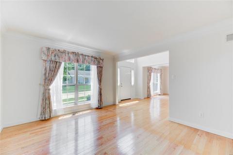 950 Kiefer Trails Dr, Ballwin, MO 63021 photo 8