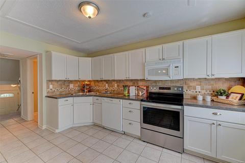 144 Carmel Woods Dr, Ellisville, MO 63021 photo 7