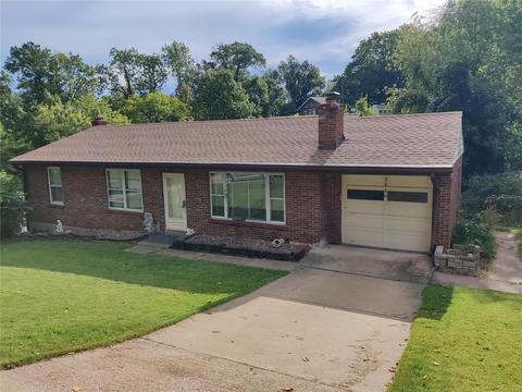 3846 Waco Dr, Saint Louis, MO 63121 photo 2