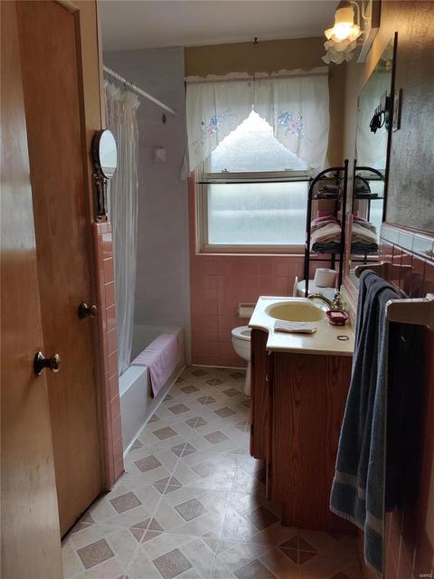 3846 Waco Dr, Saint Louis, MO 63121 photo 13