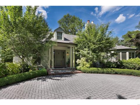 1 Wickersham Ln, Ladue, MO 63124 photo 1