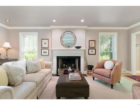 1 Wickersham Ln, Ladue, MO 63124 photo 6