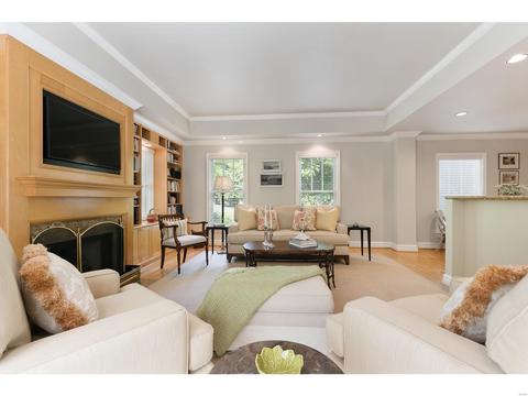 1 Wickersham Ln, Ladue, MO 63124 photo 16