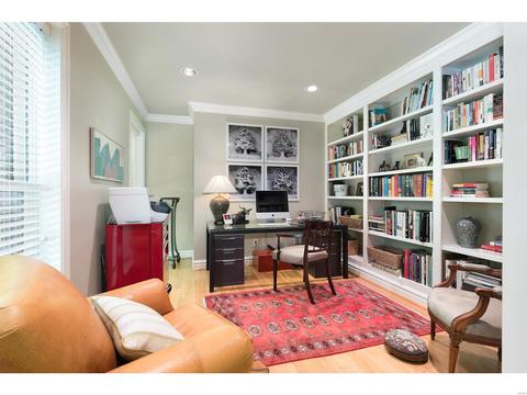 1 Wickersham Ln, Ladue, MO 63124 photo 5