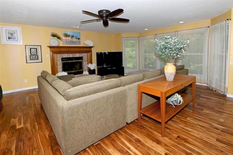 1766 Spring View Ct, Ballwin, MO 63021 photo 14