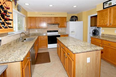 1766 Spring View Ct, Ballwin, MO 63021 photo 9