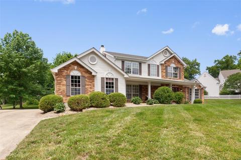 363 Ries Bend Rd, Ballwin, MO 63021 photo 2