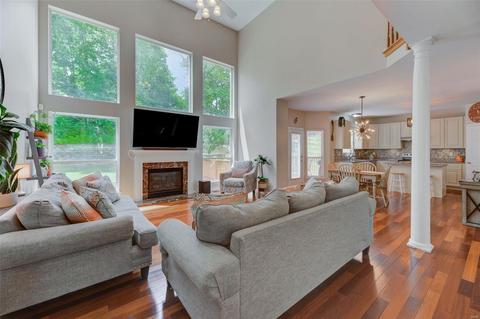 1366 Arbor Bluff Cir, Ballwin, MO 63021 photo 8