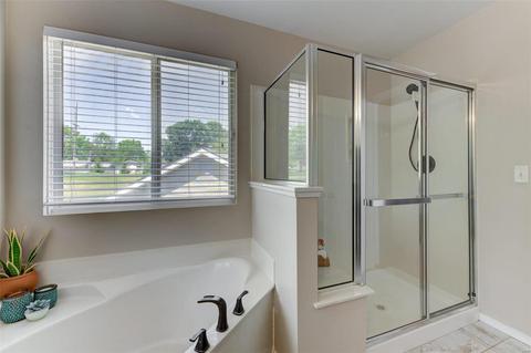 1366 Arbor Bluff Cir, Ballwin, MO 63021 photo 21