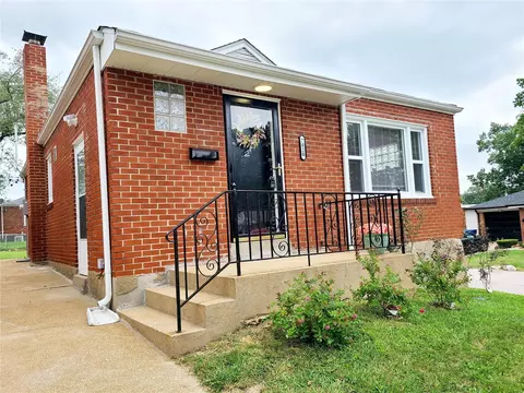 7020 Stratford Ave, Northwoods, MO 63121