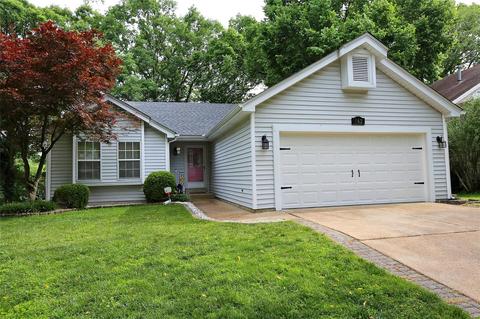 562 Oaktree Crossing Ct, Ballwin, MO 63021 photo 1