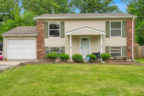 18 Wilbert Dr, Saint Charles, MO 63304 photo 1