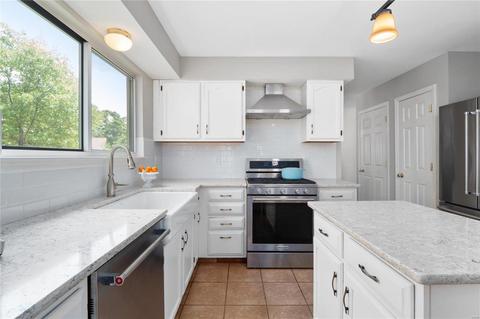 934 Windgate Ct, Fenton, MO 63026 photo 7