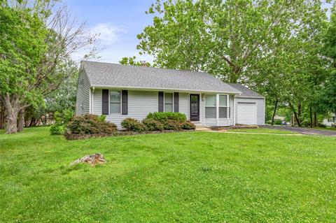 783 Rojean Dr, Ellisville, MO 63021 photo 2