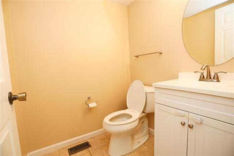 2431 Hidden Meadow Ln, Ballwin, MO 63021 photo 5