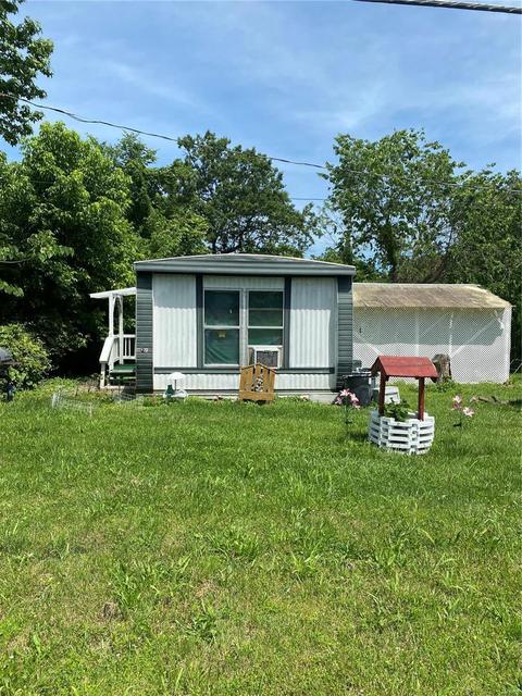 1117 E James Blvd, Saint James, MO 65559 photo 1
