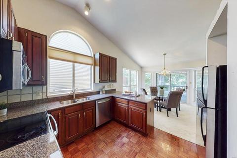 516 Wetherby Terrace Dr, Ballwin, MO 63021 photo 6