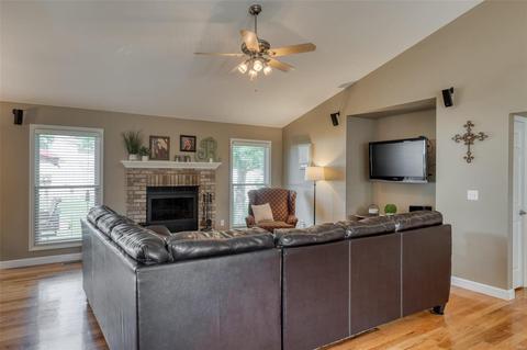 1920 Homefield Estates Dr, O'fallon, MO 63366 photo 8
