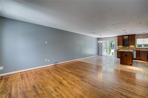 707 Chantilly Ct, Ballwin, MO 63011 photo 5