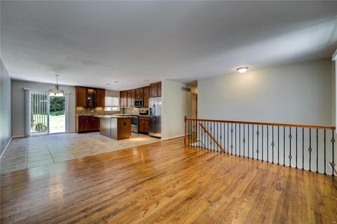 707 Chantilly Ct, Ballwin, MO 63011 photo 6