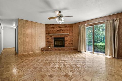 2952 Point Dr, Saint Louis, MO 63129 photo 9