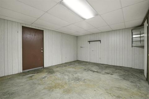 2952 Point Dr, Saint Louis, MO 63129 photo 27