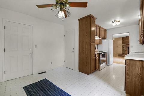 2952 Point Dr, Saint Louis, MO 63129 photo 7